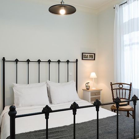 1930'S Athenian House By Yha Apartment Bagian luar foto
