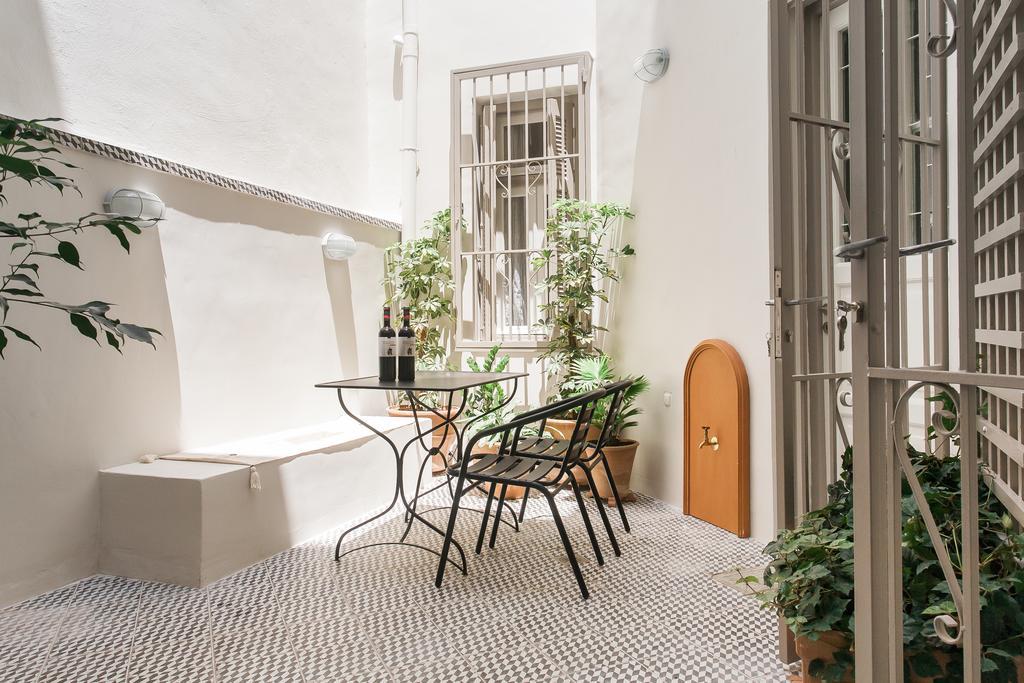 1930'S Athenian House By Yha Apartment Bagian luar foto